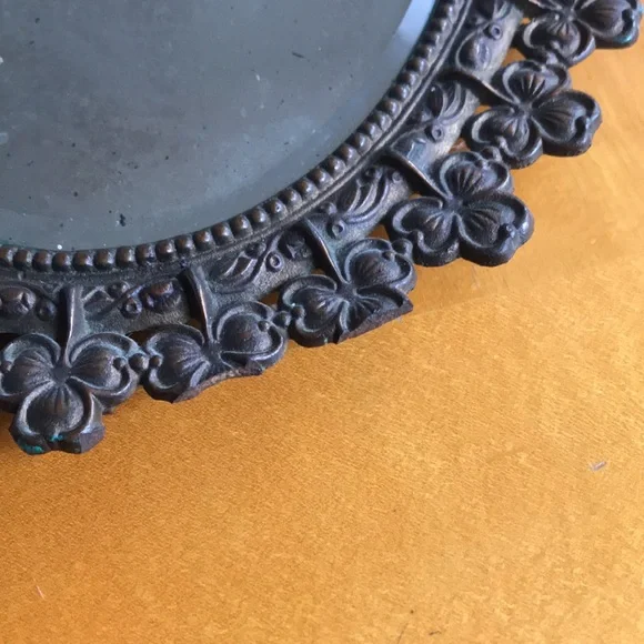 Mirror - Vintage - Beveled Glass - Picture 7 of 7